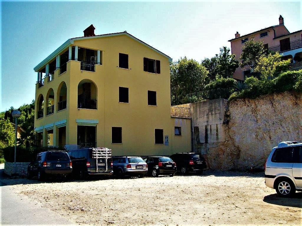 Villamar Beachfront Apartments With Free Private Parking Рабац Екстер'єр фото