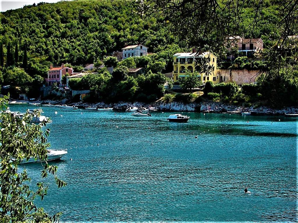 Villamar Beachfront Apartments With Free Private Parking Рабац Екстер'єр фото
