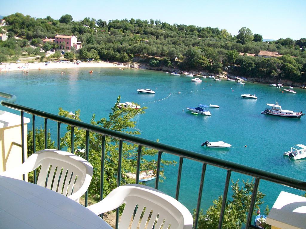 Villamar Beachfront Apartments With Free Private Parking Рабац Екстер'єр фото